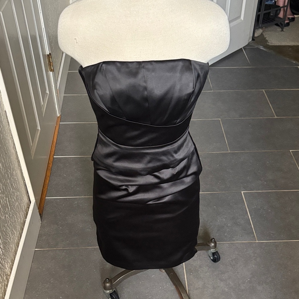 White House Black Market Satin Strapless Dress